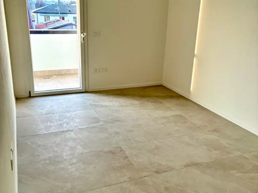 Immagine 16 di Attico in vendita  in Via Elena Valmarana a Padova