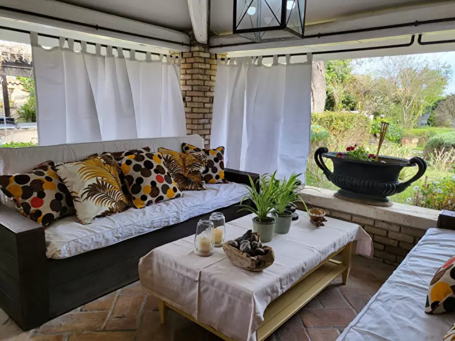 Immagine 6 di Villa in vendita  in Via Tubre 38 a Roma