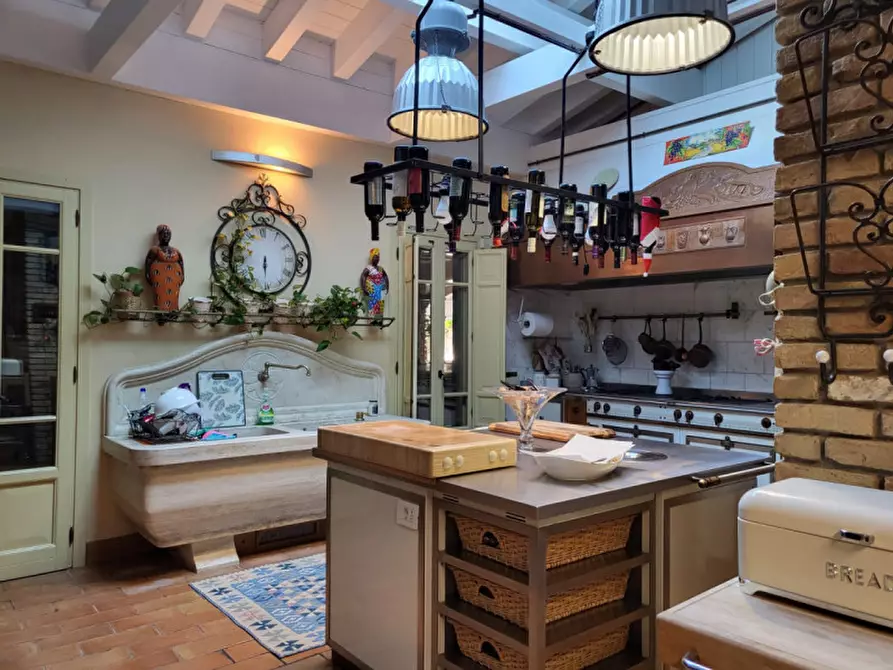 Immagine 12 di Villa in vendita  in Via Tubre 38 a Roma