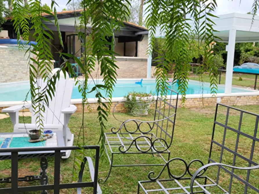 Immagine 17 di Villa in vendita  in Via Tubre 38 a Roma