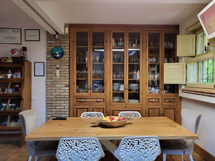 Immagine 19 di Villa in vendita  in Via Tubre 38 a Roma