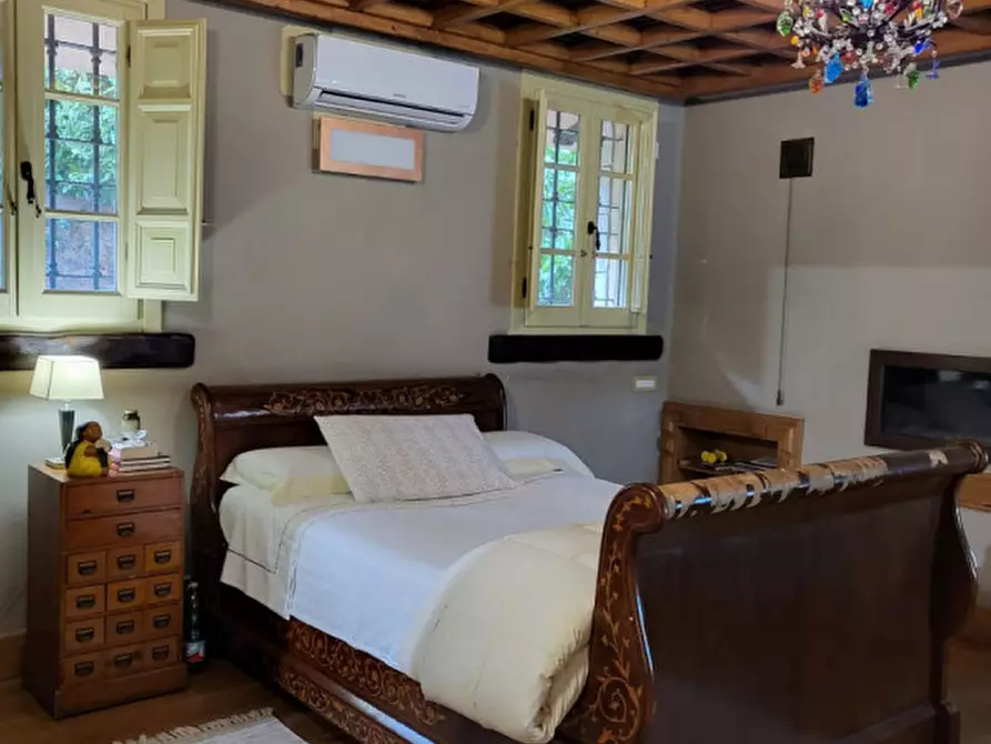 Immagine 29 di Villa in vendita  in Via Tubre 38 a Roma