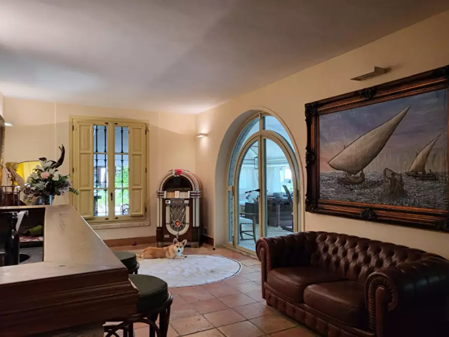 Immagine 34 di Villa in vendita  in Via Tubre 38 a Roma