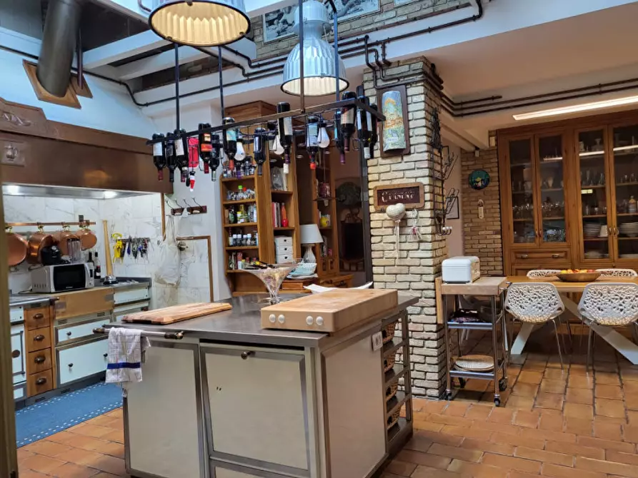 Immagine 41 di Villa in vendita  in Via Tubre 38 a Roma