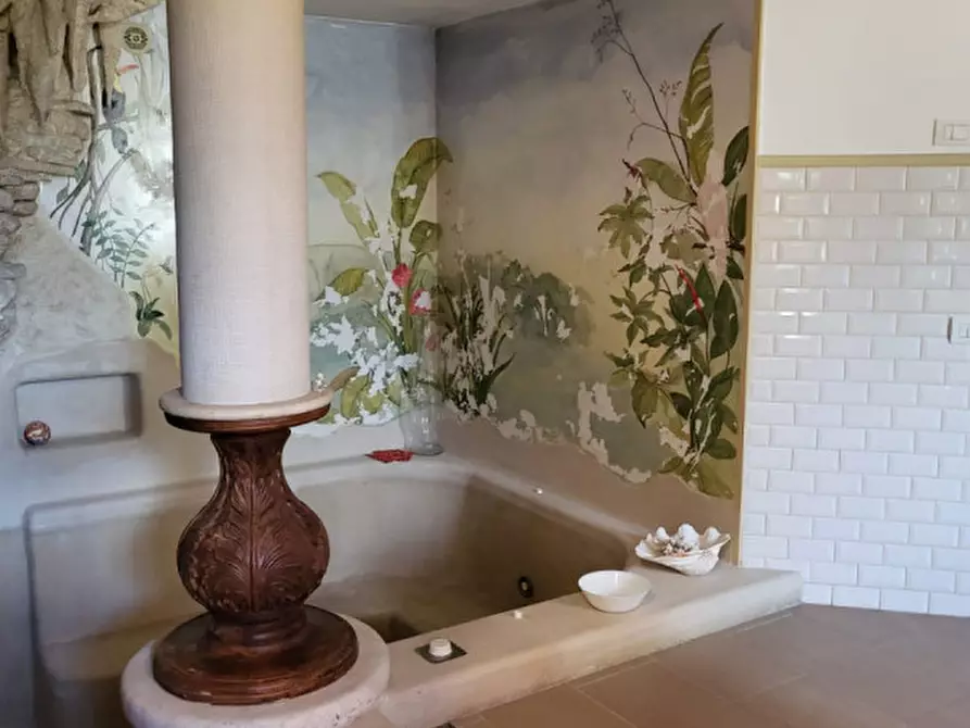 Immagine 42 di Villa in vendita  in Via Tubre 38 a Roma