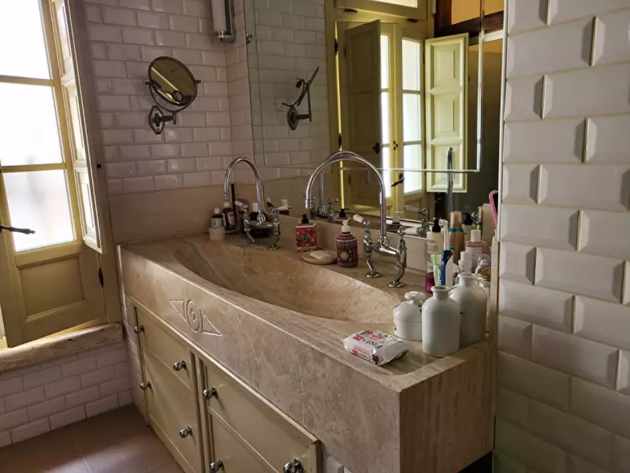 Immagine 48 di Villa in vendita  in Via Tubre 38 a Roma