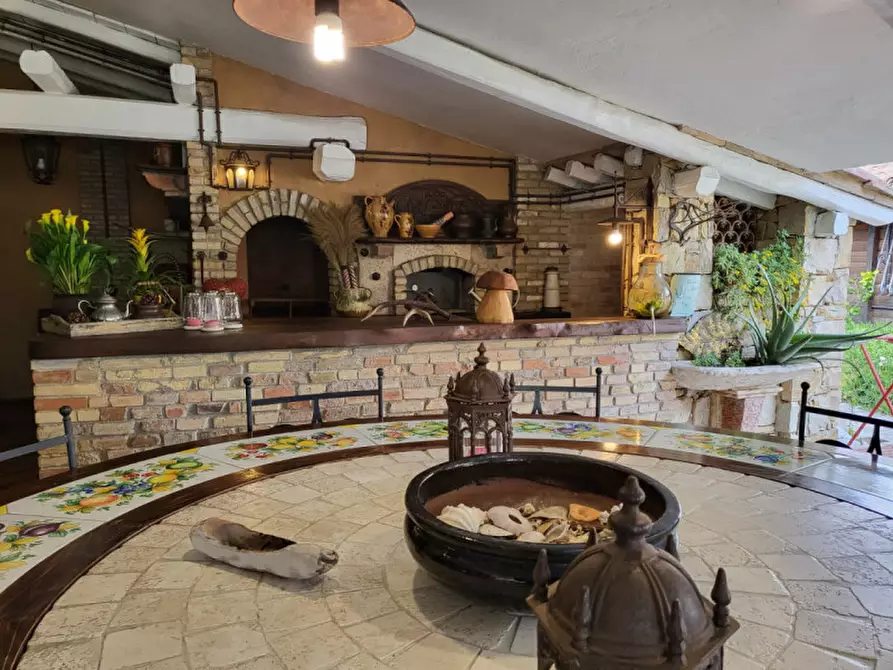 Immagine 58 di Villa in vendita  in Via Tubre 38 a Roma