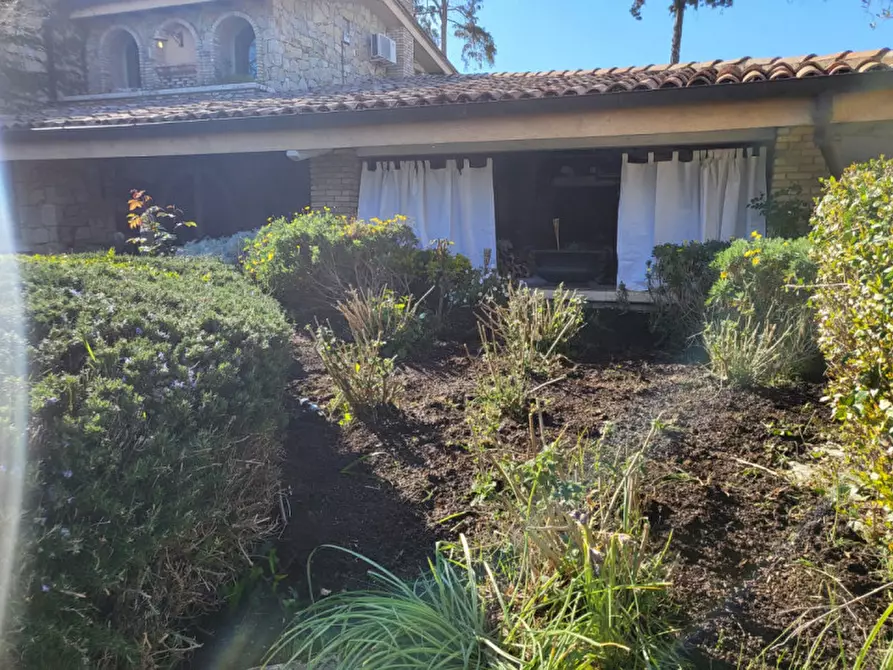 Immagine 67 di Villa in vendita  in Via Tubre 38 a Roma