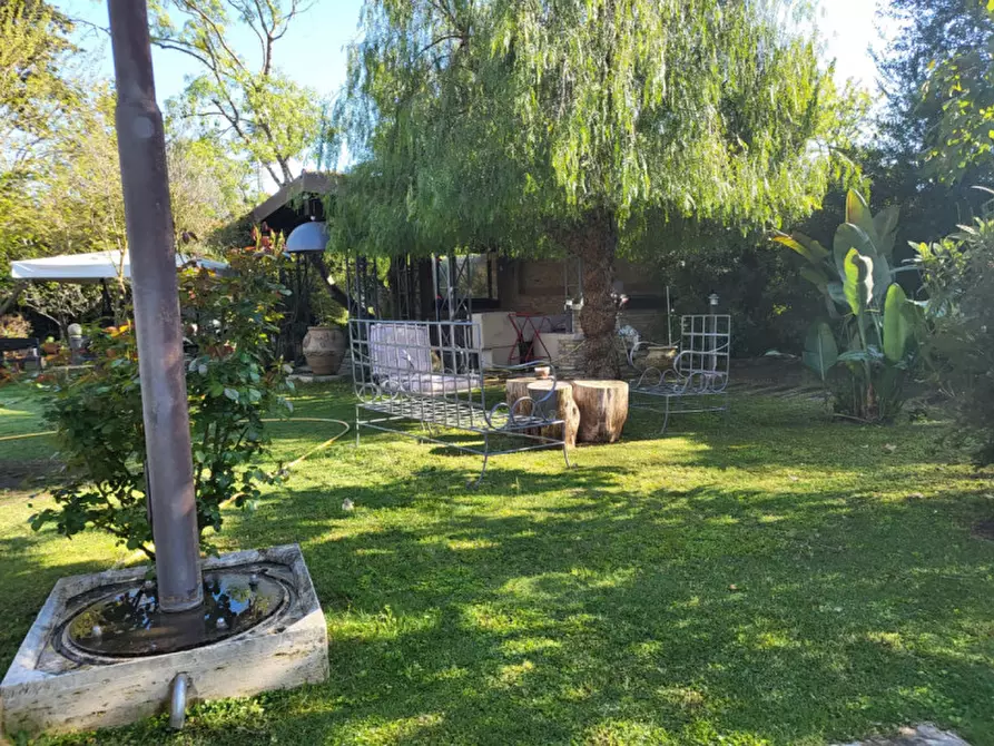 Immagine 78 di Villa in vendita  in Via Tubre 38 a Roma