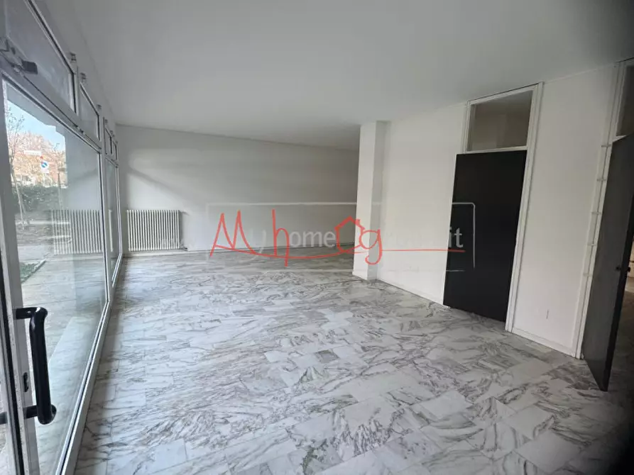 Immagine 8 di Negozio in affitto  in Via Campania a Rubano