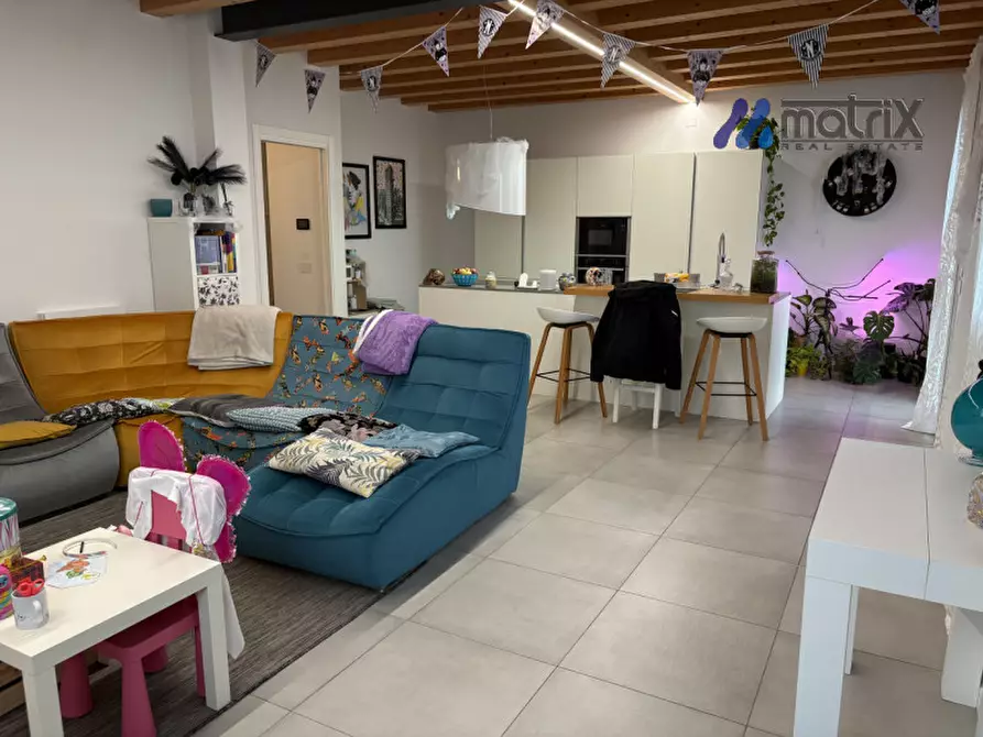 Immagine 1 di Casa quadrifamiliare in vendita  in Via Pontemanco a Due Carrare