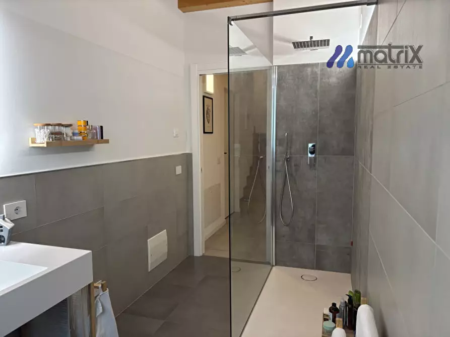 Immagine 10 di Casa quadrifamiliare in vendita  in Via Pontemanco a Due Carrare