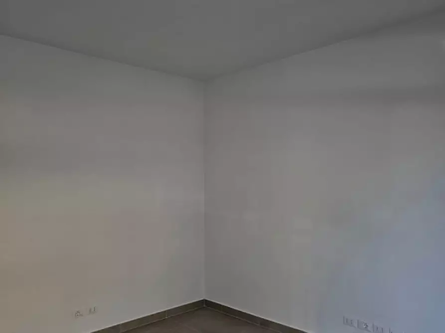 Immagine 4 di Negozio in affitto  in VIA CHERUBINI a Scandicci