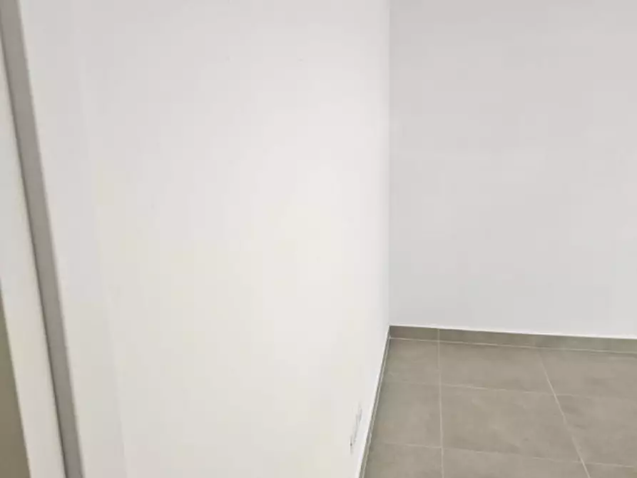 Immagine 10 di Negozio in affitto  in VIA CHERUBINI a Scandicci