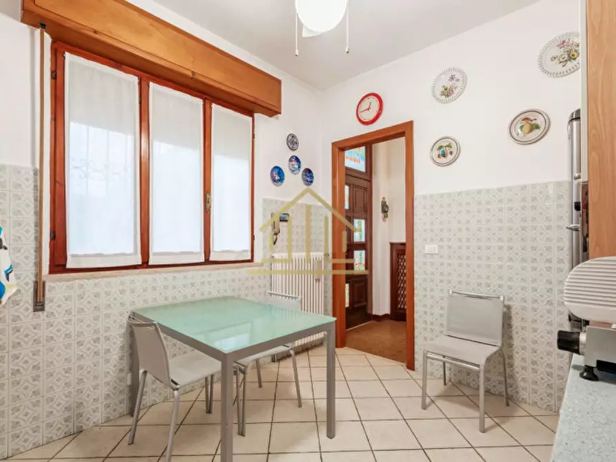 Immagine 30 di Villa in vendita  in Via Don Luigi Barzizza 54 a Castiglione Delle Stiviere