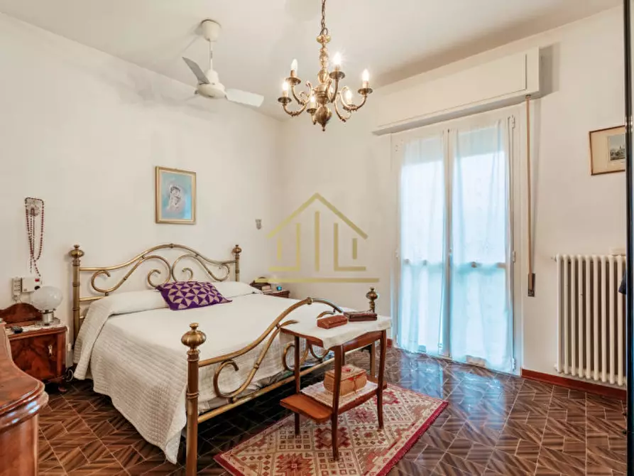 Immagine 38 di Villa in vendita  in Via Don Luigi Barzizza 54 a Castiglione Delle Stiviere