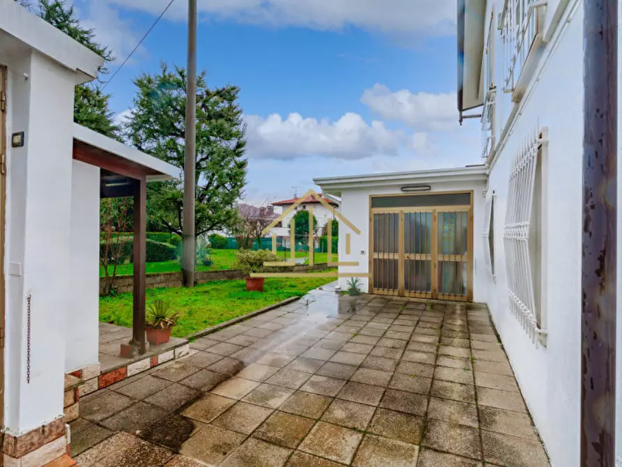 Immagine 41 di Villa in vendita  in Via Don Luigi Barzizza 54 a Castiglione Delle Stiviere