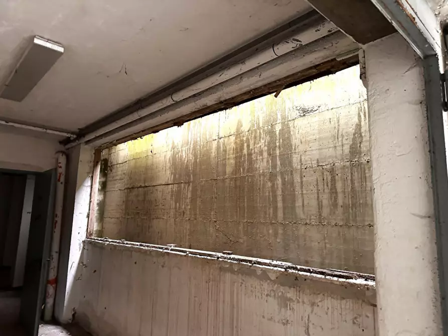 Immagine 9 di Magazzino in vendita  in Via Giovanni Gozzadini a San Lazzaro Di Savena