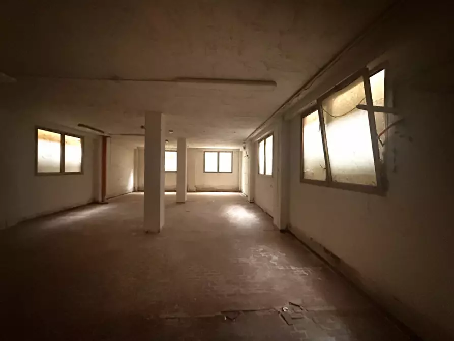 Immagine 12 di Magazzino in vendita  in Via Giovanni Gozzadini a San Lazzaro Di Savena