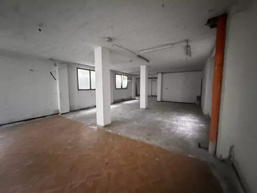 Immagine 14 di Magazzino in vendita  in Via Giovanni Gozzadini a San Lazzaro Di Savena