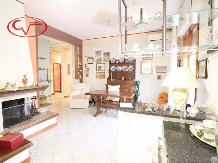 Immagine 13 di Appartamento in vendita  in Via Bologna a Montevarchi