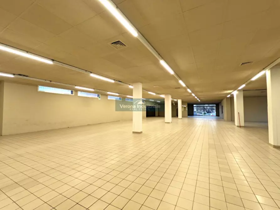 Immagine 2 di Negozio in affitto  in Via della Libertà 57 a San Bonifacio