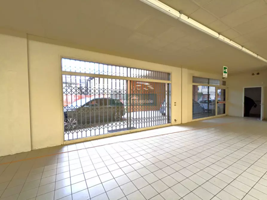 Immagine 4 di Negozio in affitto  in Via della Libertà 57 a San Bonifacio