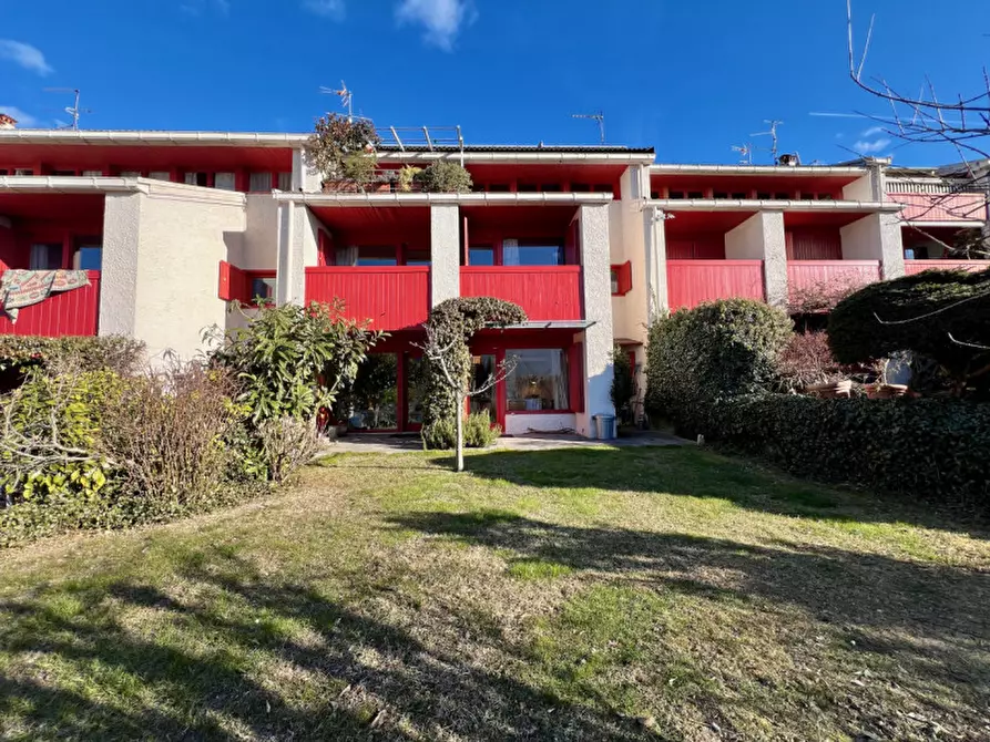 Immagine 10 di Casa bifamiliare in vendita  in via degli olivi a Trento