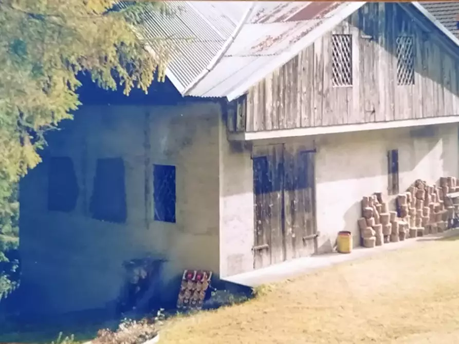 Immagine 1 di Rustico / casale in vendita  in Via San Rocco a Lozzo Di Cadore