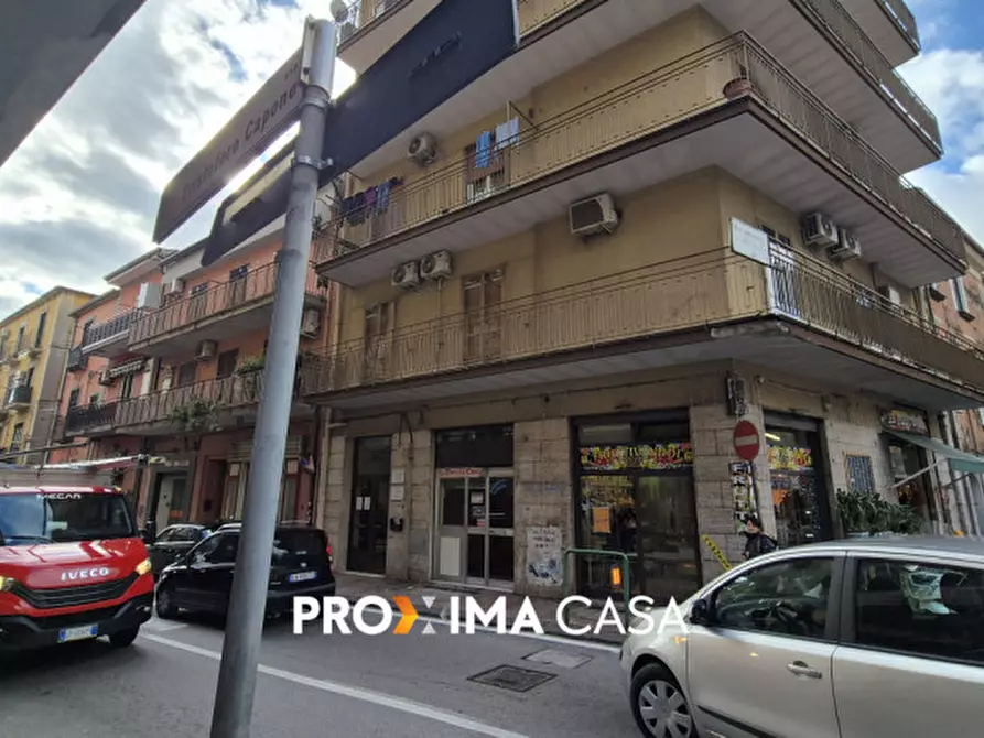 Immagine 6 di Negozio in affitto  in via cristoforo Capone 2 a Salerno