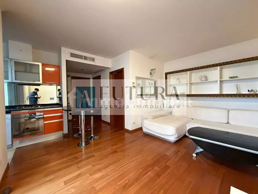 Immagine 1 di Appartamento in vendita  in Viale del Mercato Nuovo a Vicenza