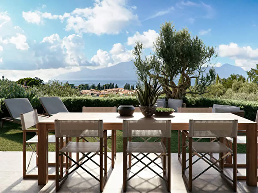 Immagine 6 di Villa in vendita  in Via Gioacchino Rossini a Torri Del Benaco