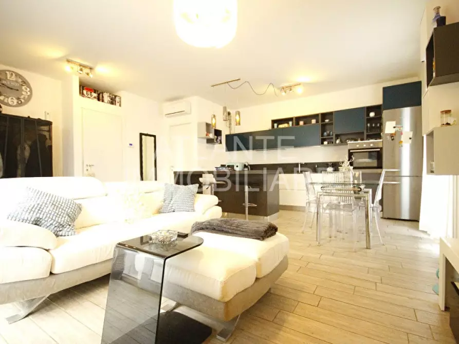 Immagine 1 di Villetta a schiera in vendita  in via Cimarosa a Misano Adriatico