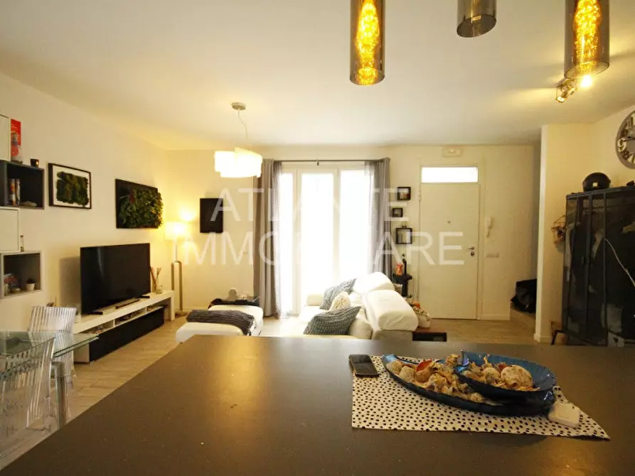 Immagine 2 di Villetta a schiera in vendita  in via Cimarosa a Misano Adriatico