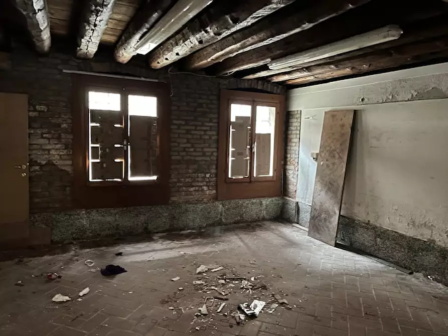 Immagine 2 di Magazzino in affitto  in ponte delle guglie a Venezia