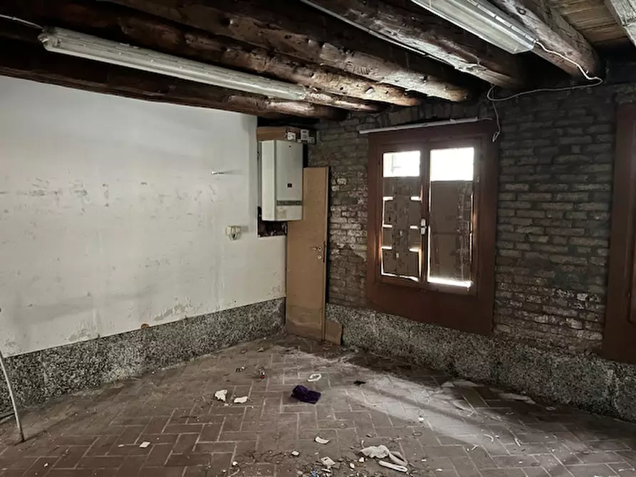 Immagine 7 di Magazzino in affitto  in ponte delle guglie a Venezia