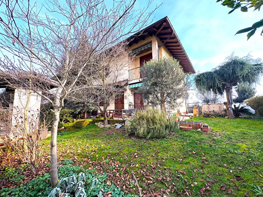 Immagine 3 di Villa in vendita  in via Primo Maggio n° 24 a Garlasco
