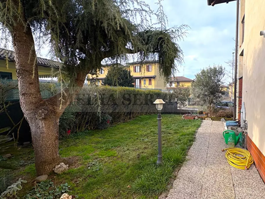 Immagine 11 di Villa in vendita  in via Primo Maggio n° 24 a Garlasco