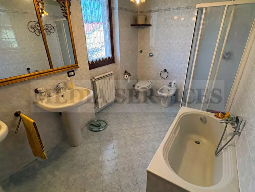 Immagine 24 di Villa in vendita  in via Primo Maggio n° 24 a Garlasco