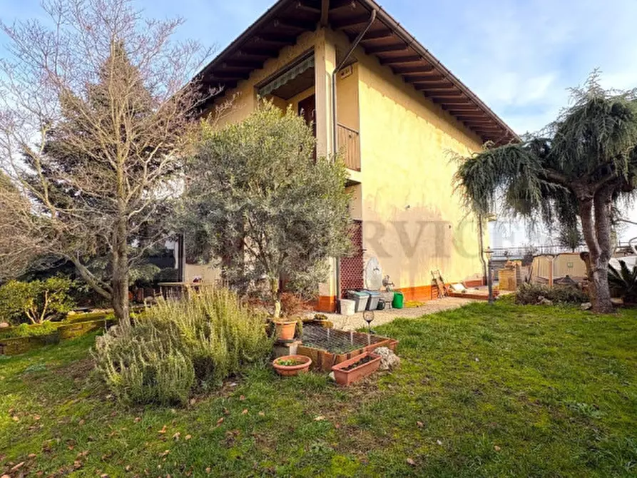 Immagine 30 di Villa in vendita  in via Primo Maggio n° 24 a Garlasco