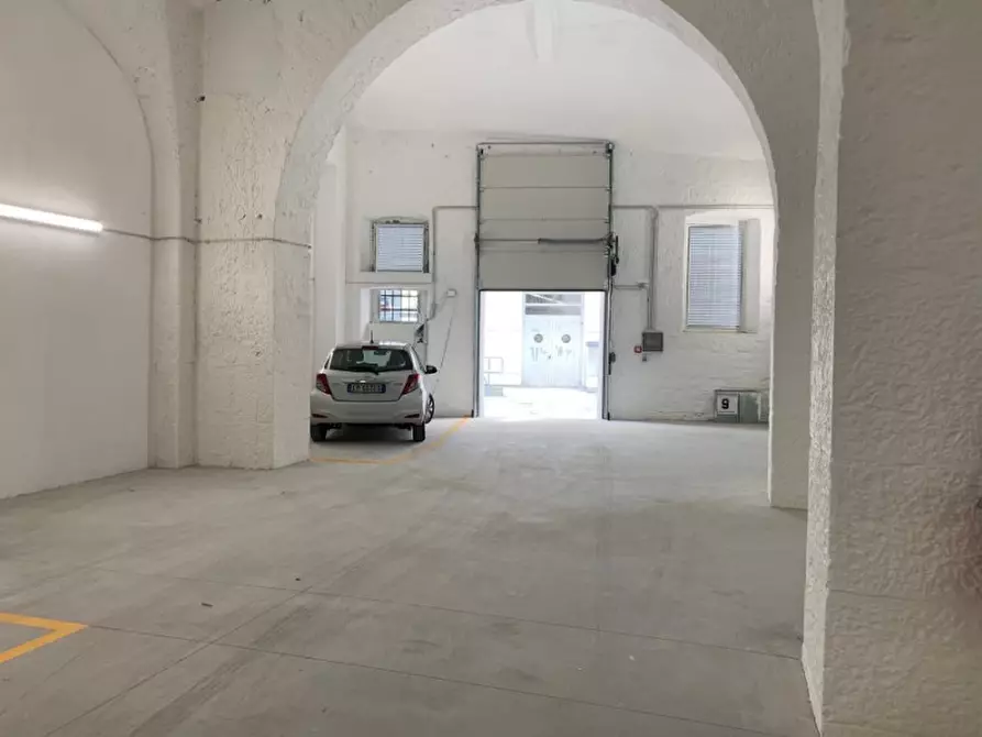 Immagine 3 di Garage in vendita  in Via Elisa Baciocchi 3d a Trieste