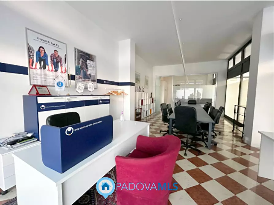 Immagine 5 di Negozio in vendita  in via San Marco 141 a Padova