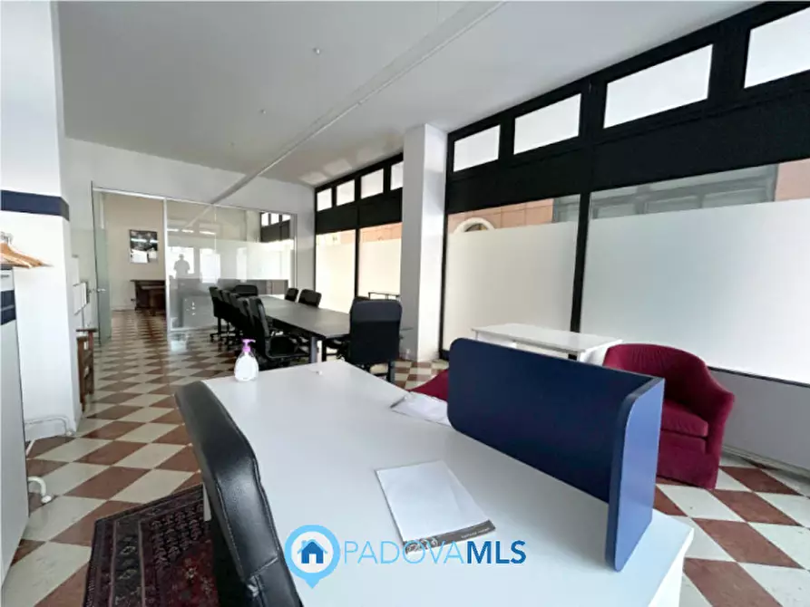 Immagine 8 di Negozio in vendita  in via San Marco 141 a Padova