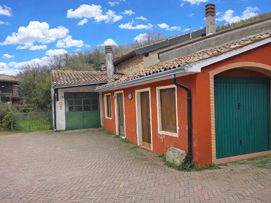 Immagine 2 di Villetta a schiera in vendita  in Via Salita Santissima Trinità, 3 a Montecchio Maggiore