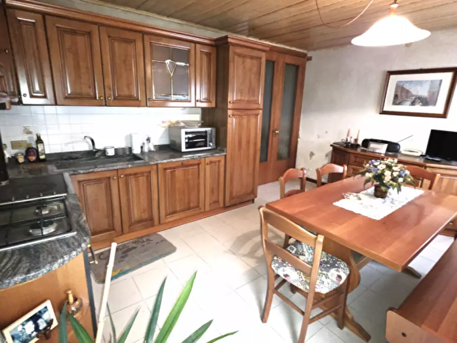 Immagine 4 di Villetta a schiera in vendita  in Via Salita Santissima Trinità, 3 a Montecchio Maggiore