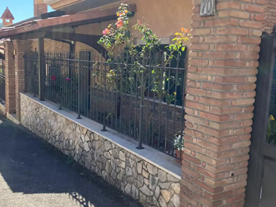 Immagine 3 di Villa in vendita  in Via Monte Santo a Marcellina