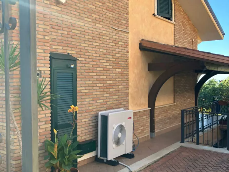 Immagine 5 di Villa in vendita  in Via Monte Santo a Marcellina