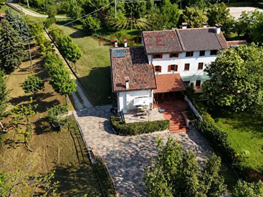 Immagine 2 di Casa bifamiliare in vendita  in Via Umberto Sacco 25 a Nervesa Della Battaglia