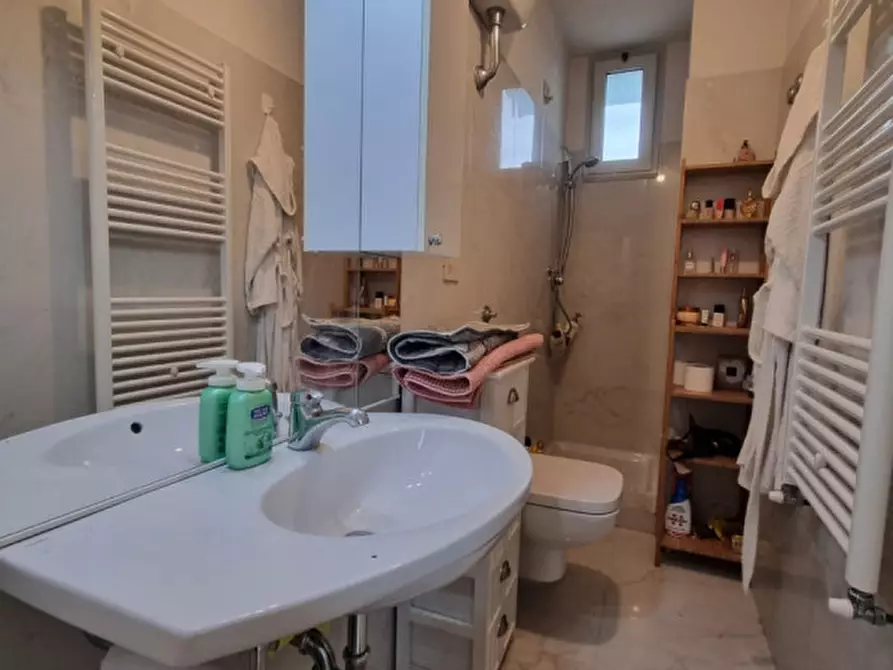 Immagine 9 di Ufficio in vendita  in VIALE EUROPA a Firenze