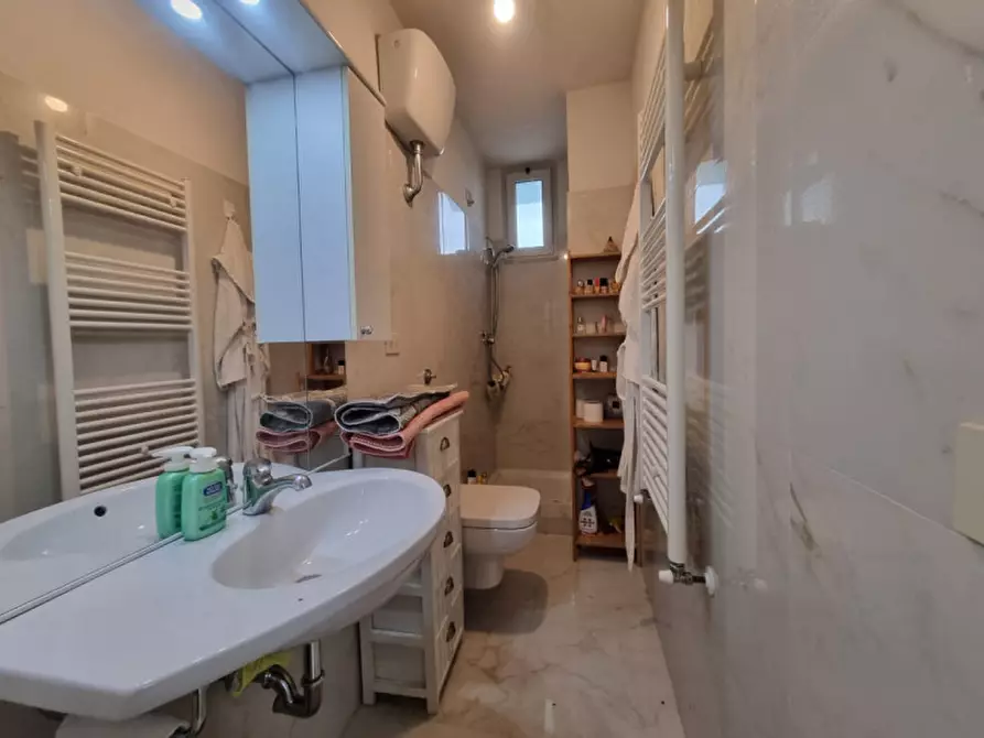 Immagine 10 di Ufficio in vendita  in VIALE EUROPA a Firenze